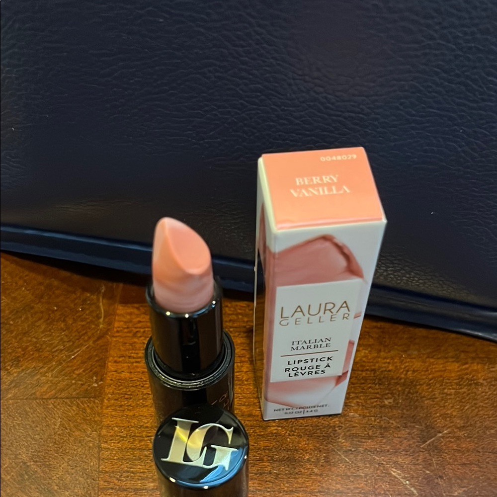 Laura Geller Lipstick Moisturizing Satin Finish - Berry Vanilla - Picture 3 of 6